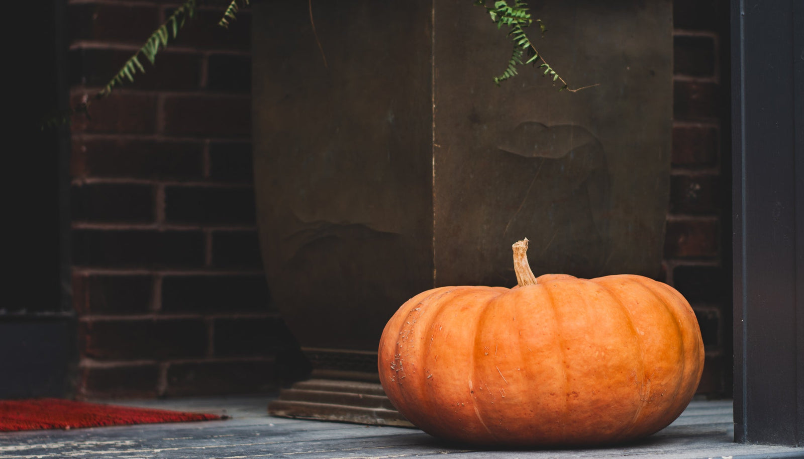 5-Halloween-Decor-Ideas-with-Furniture-that-Transforms-Your-Space maisonbymartina