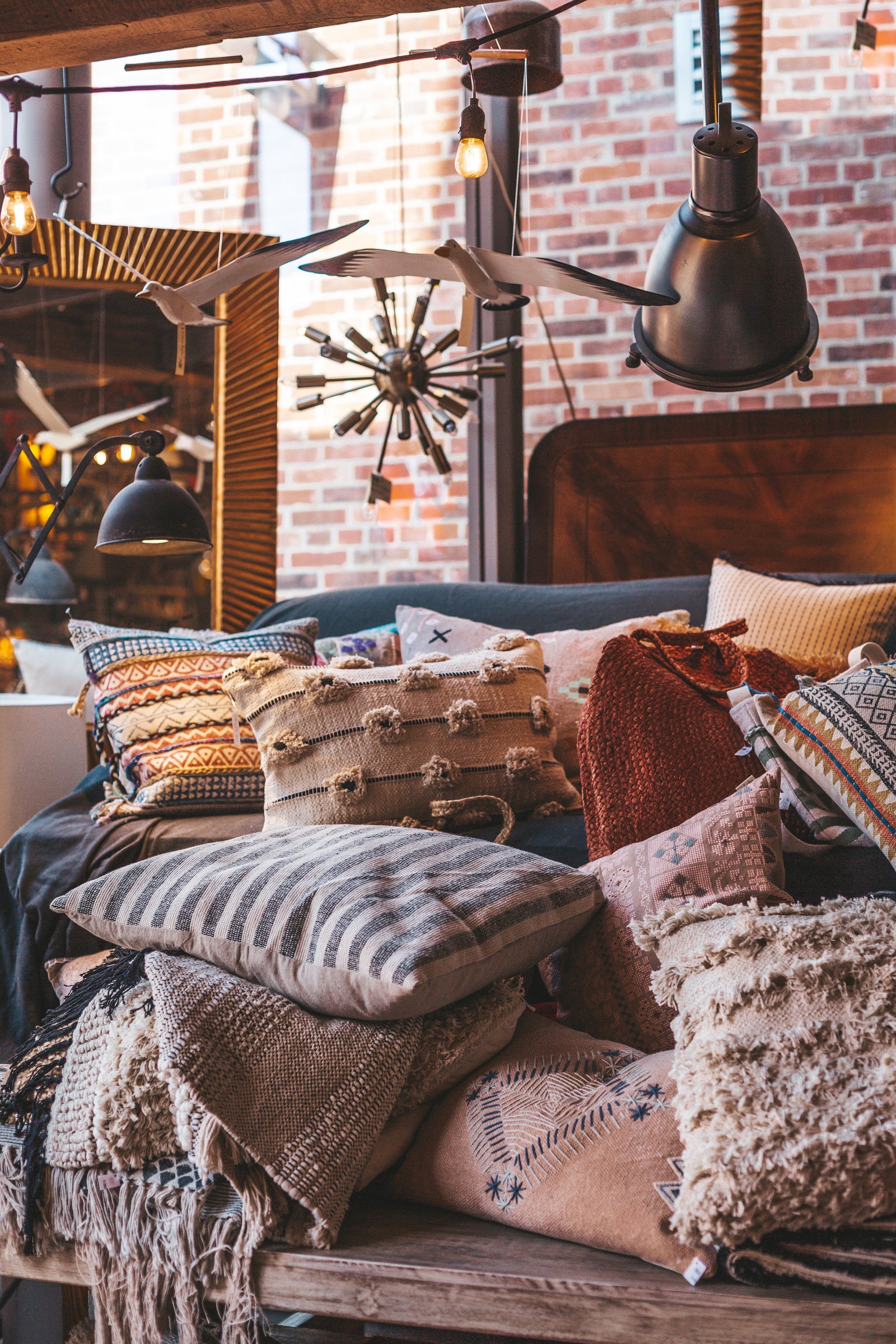 Eco-Friendly-Guide-to-Washing-Pillows-Tips-and-Care maisonbymartina
