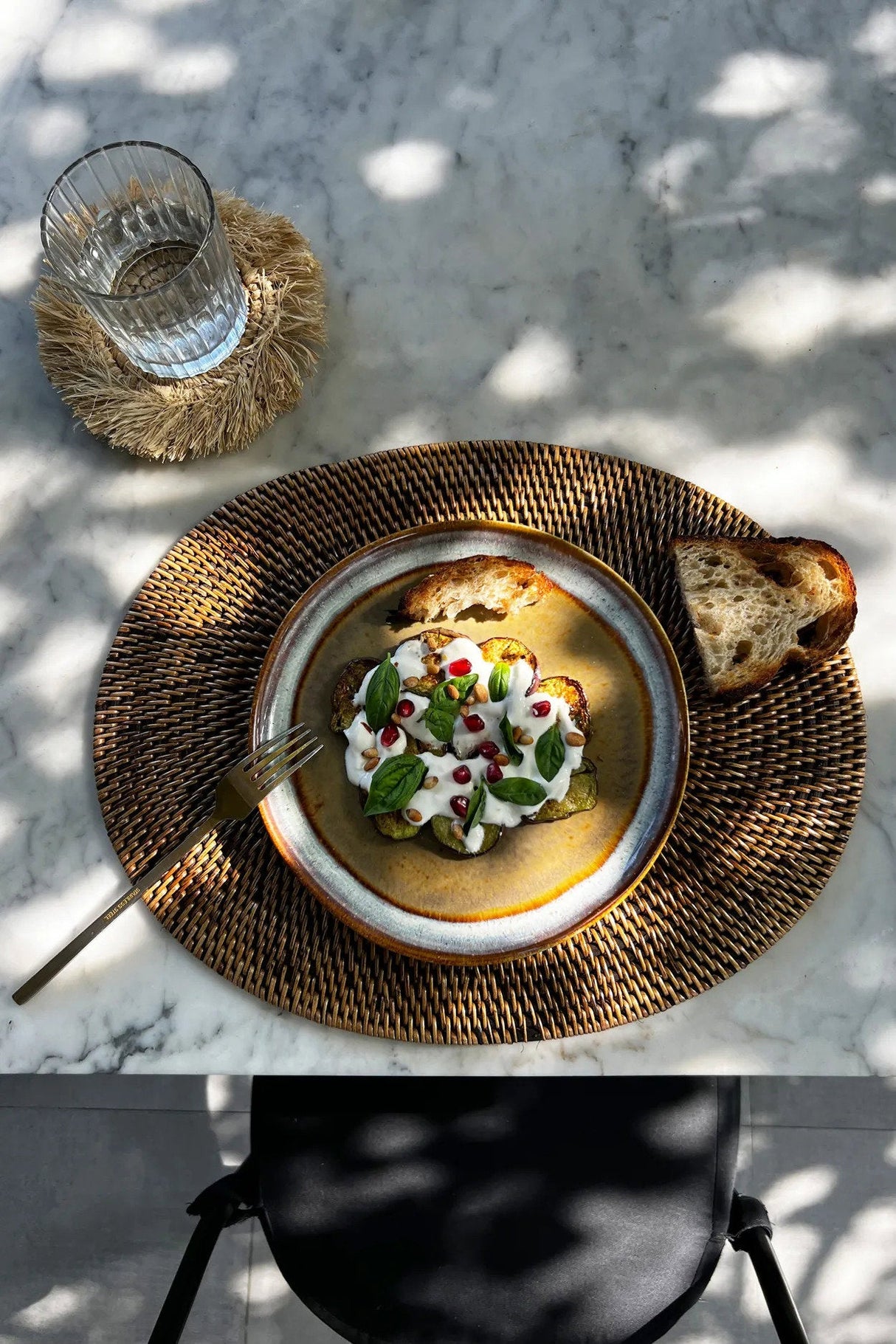 The "Colonial Oval" Placemat - Natural Brown