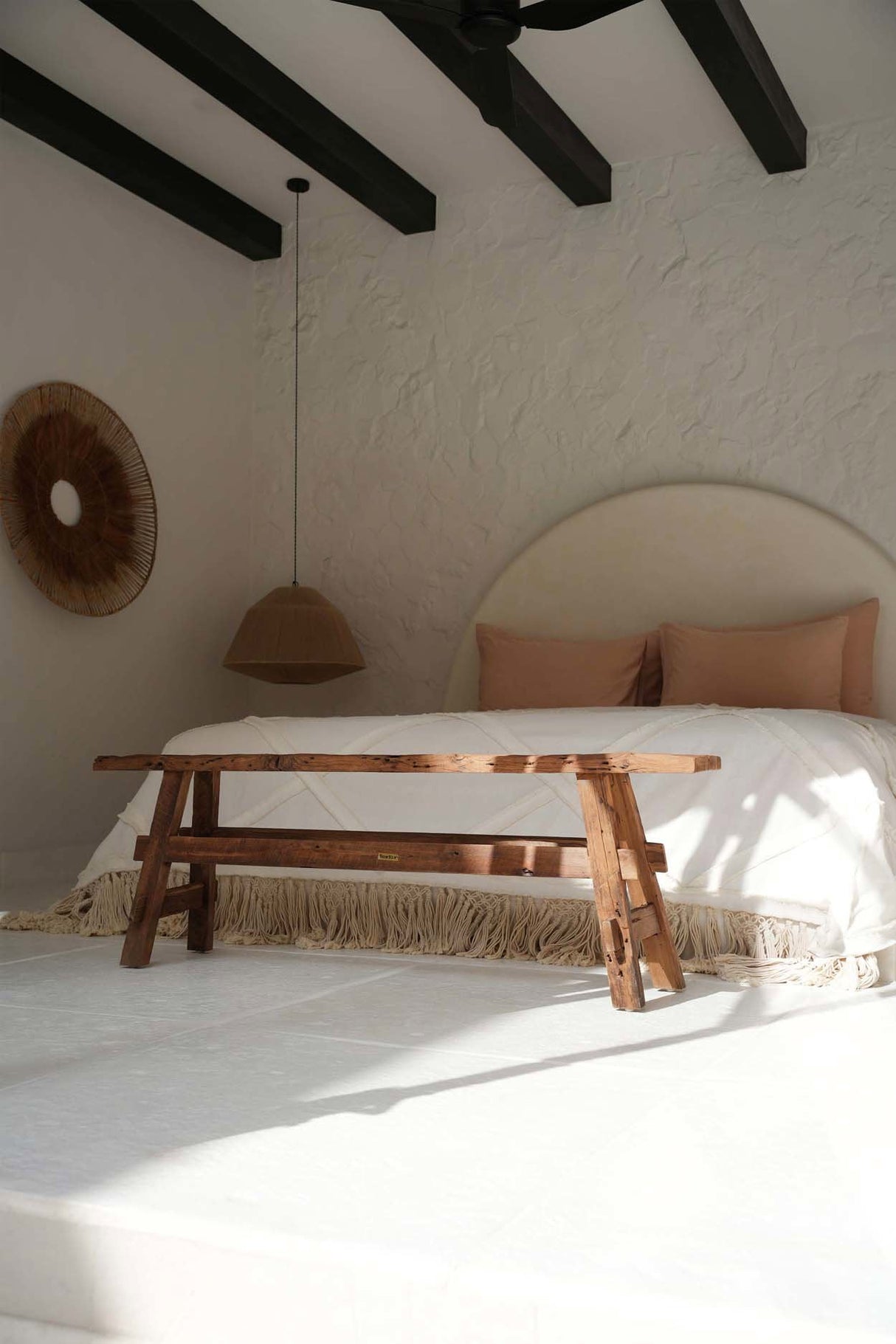 BEAUTEOUS - Rustic Bench