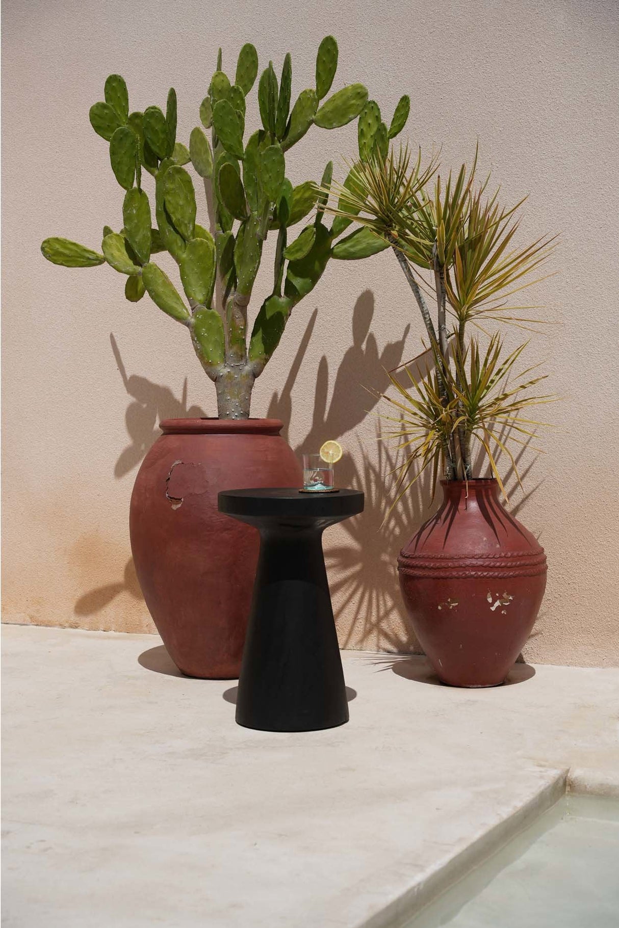 Table d'appoint FIJI - Table d'appoint en bois de suar