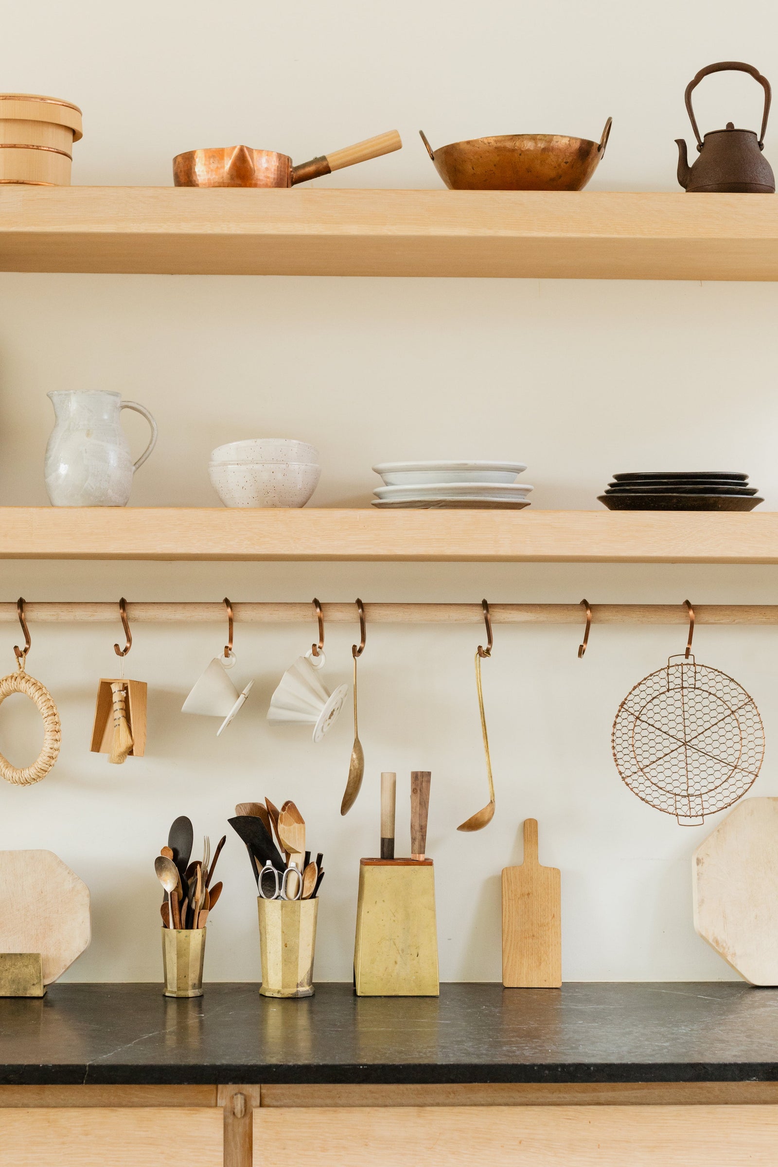 How Can a Simple Cutlery Holder Transform Your Kitchen Organization?