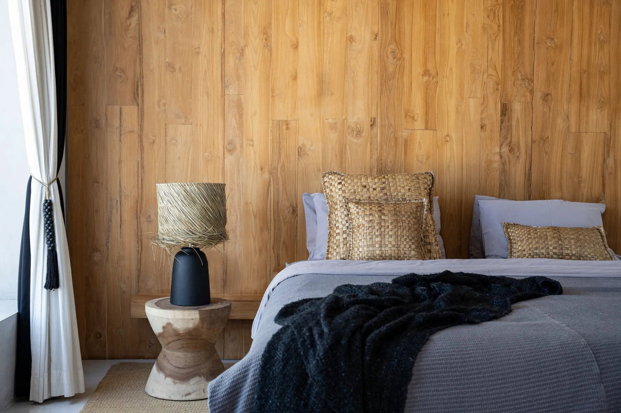 The "Pandan" Table Lamp - Black Natural