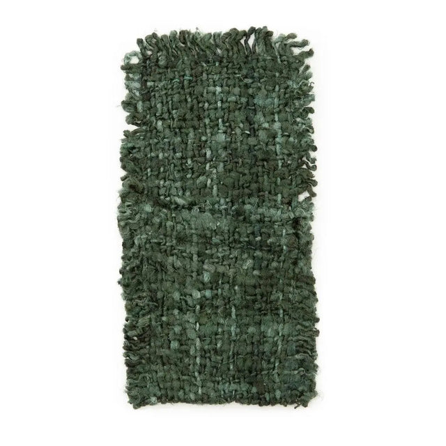 This dark green cotton cutlery pouch, with its silk-like finish, adds an elegant and luxurious touch to any dining table. Hand wash recommended.
