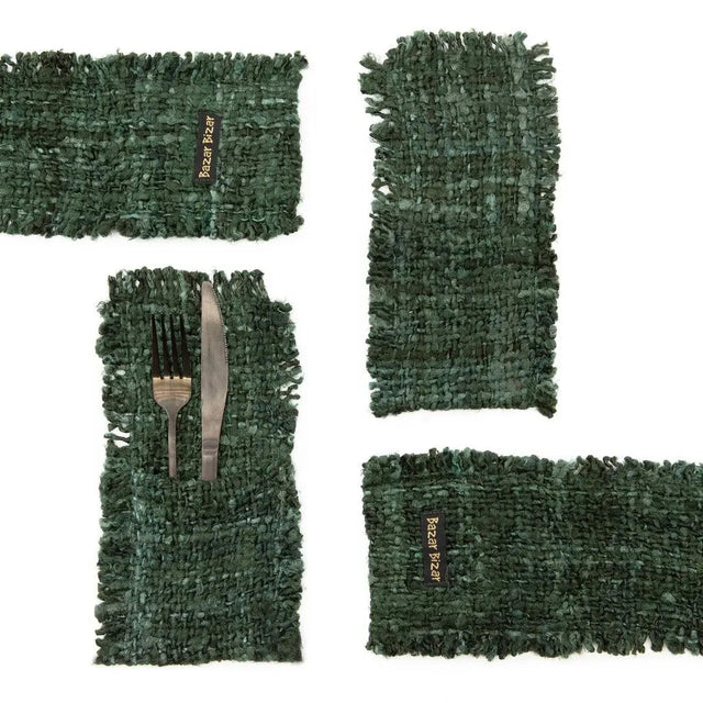 Bring elegance to your table setting with this dark green cotton cutlery pouch, offering a silk-like texture for a luxurious dining experience.