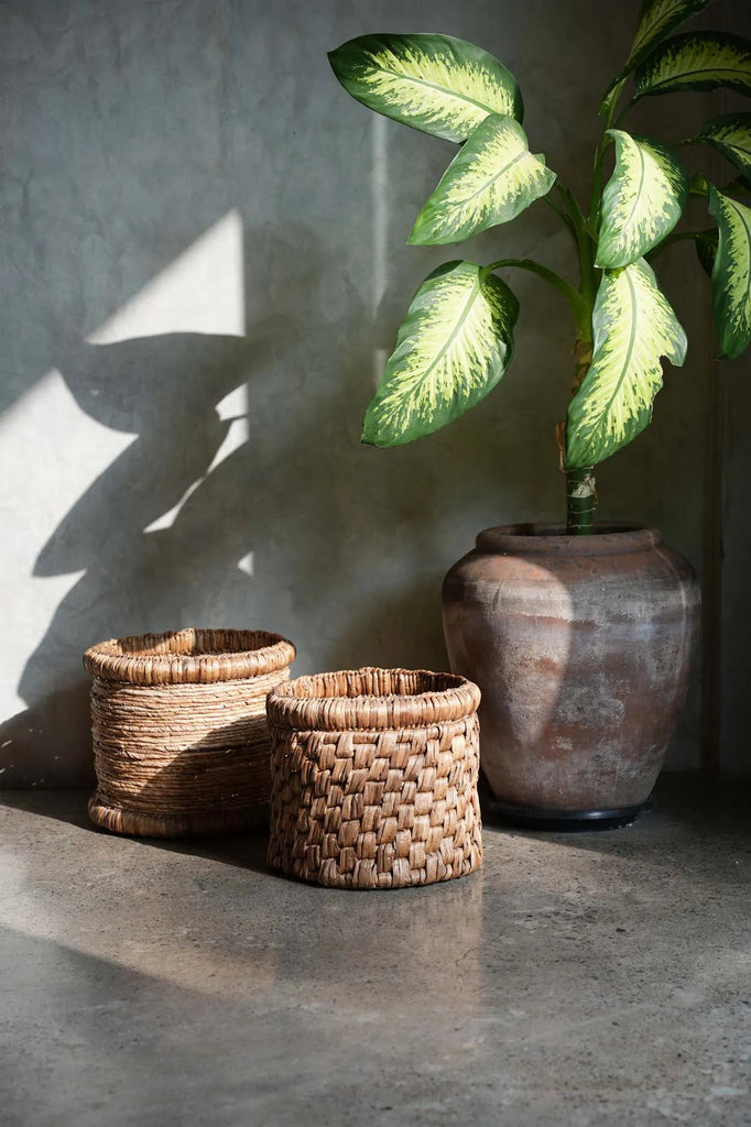 Choppy Mand Laundry Basket – Handwoven Water Hyacinth with Diagonal Weave