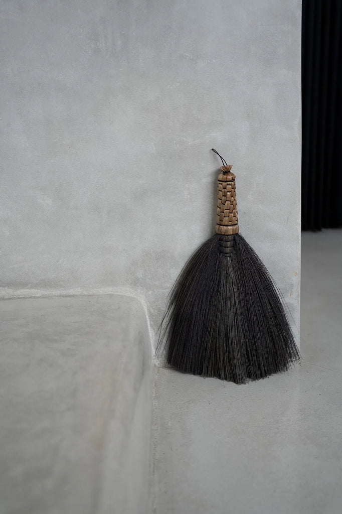 Handcrafted Indonesian Grass Brooms I Eco-Chic Cleaning Accessory