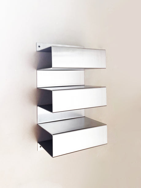 Industrial-style mural shelf in 2mm thick aluminium